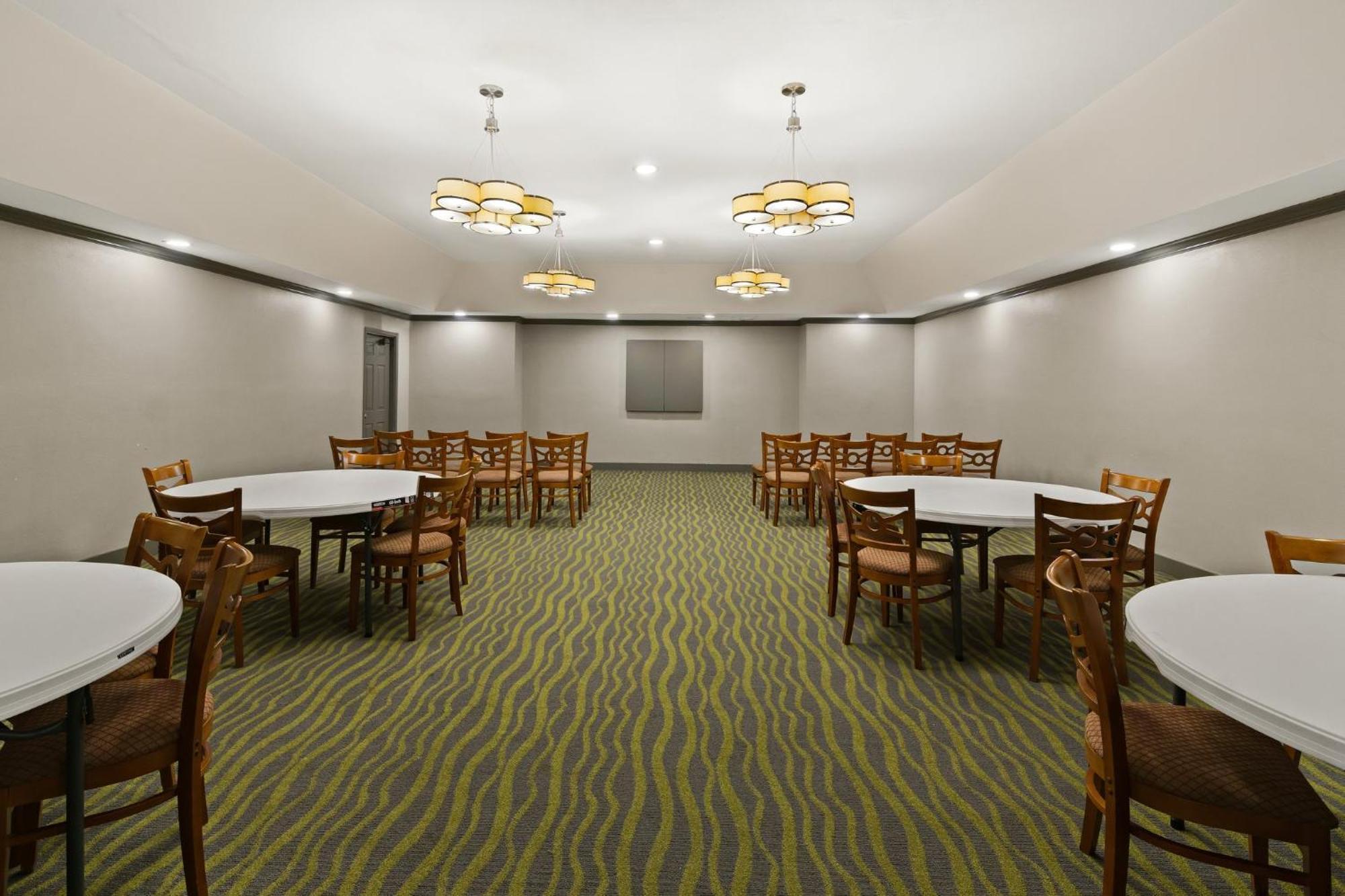 Irving Inn & Suites At Dfw Airport מראה חיצוני תמונה