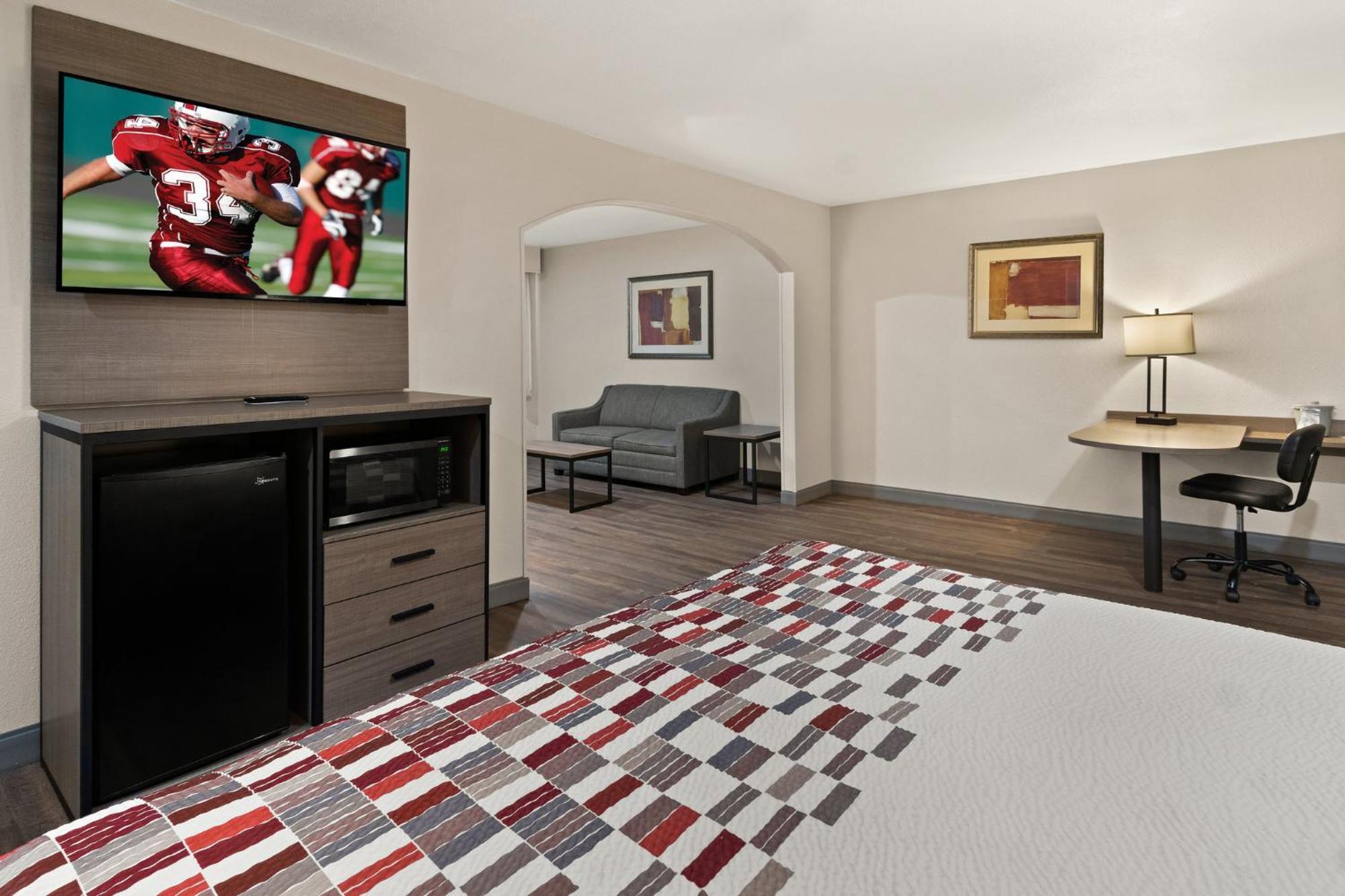 Irving Inn & Suites At Dfw Airport מראה חיצוני תמונה