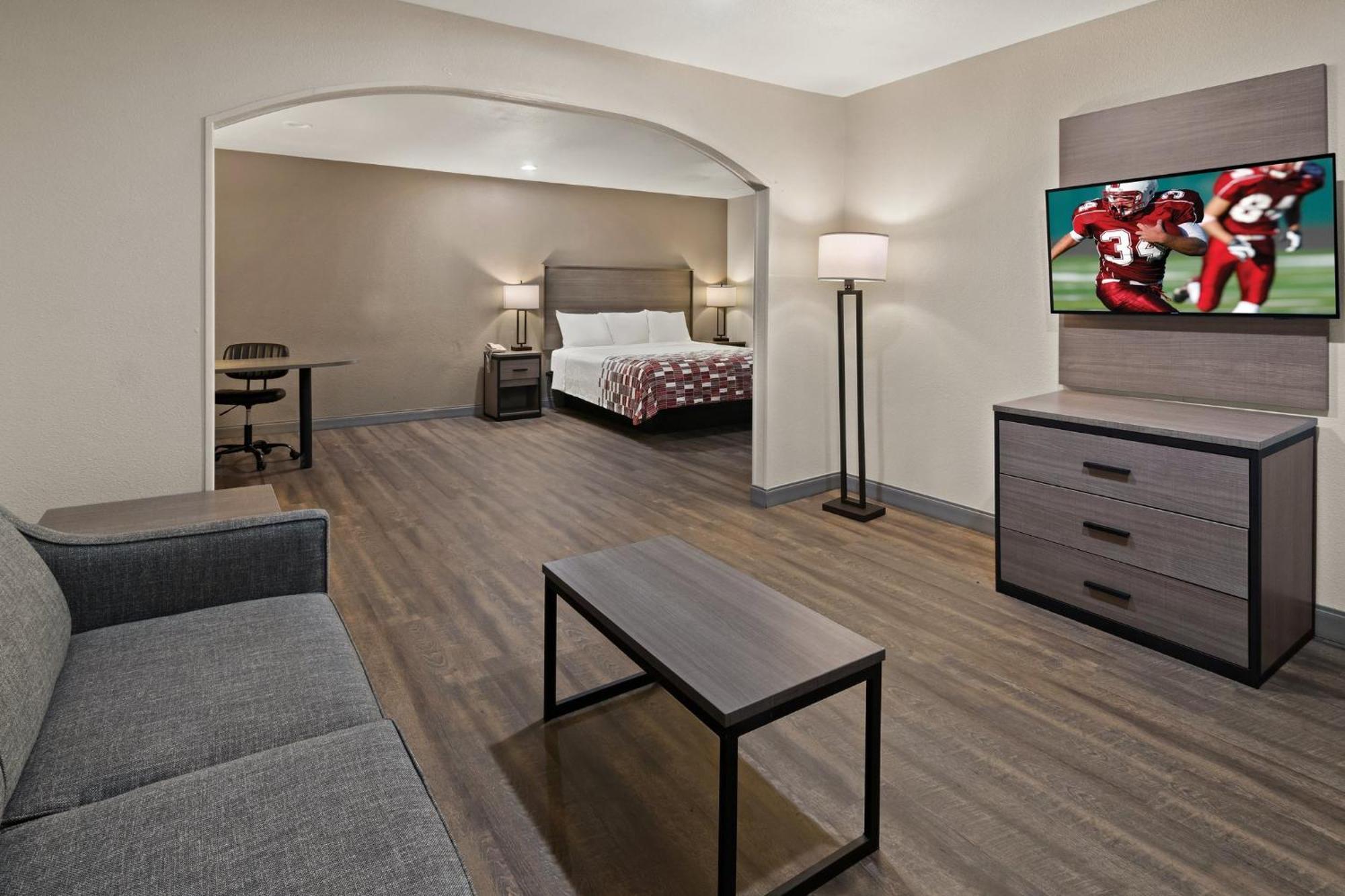 Irving Inn & Suites At Dfw Airport מראה חיצוני תמונה