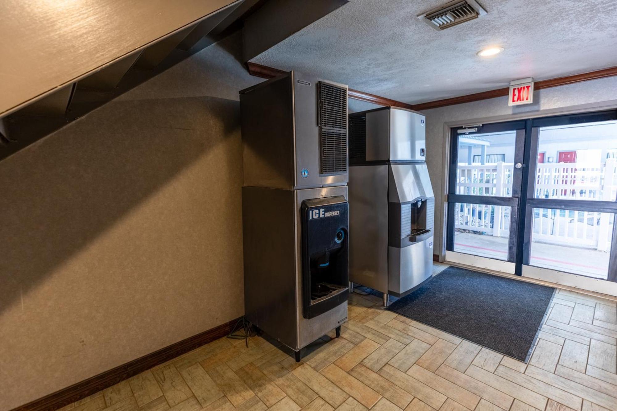 Irving Inn & Suites At Dfw Airport מראה חיצוני תמונה